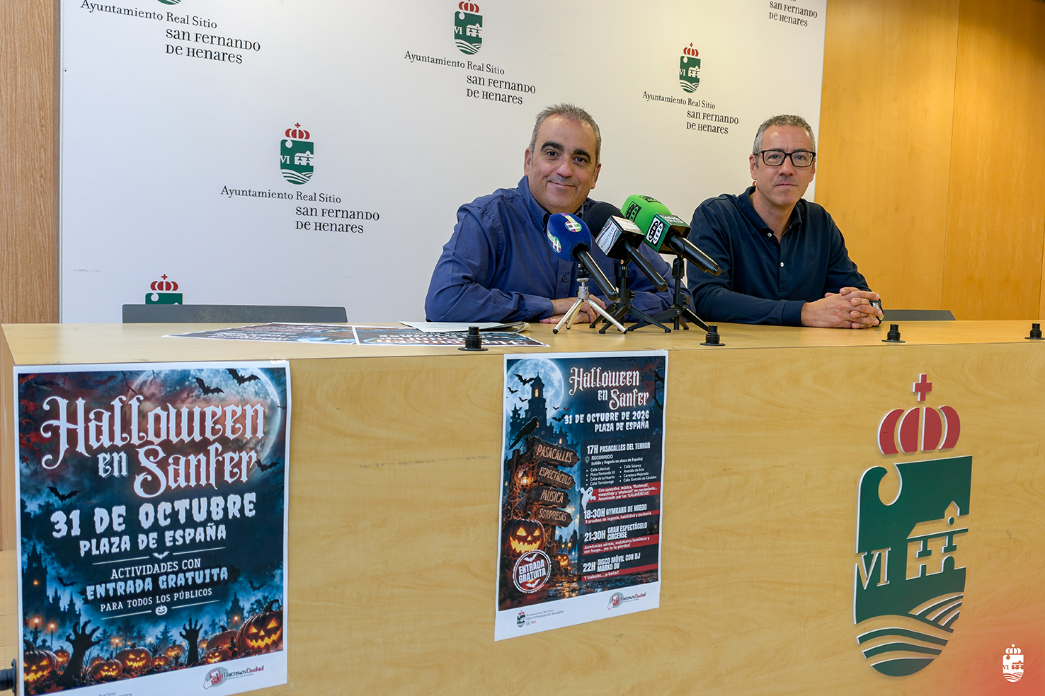 El alcalde de San Fernando de Henares, Javier Corpa; y el concejal de Festejos, Sebastián Gómez
